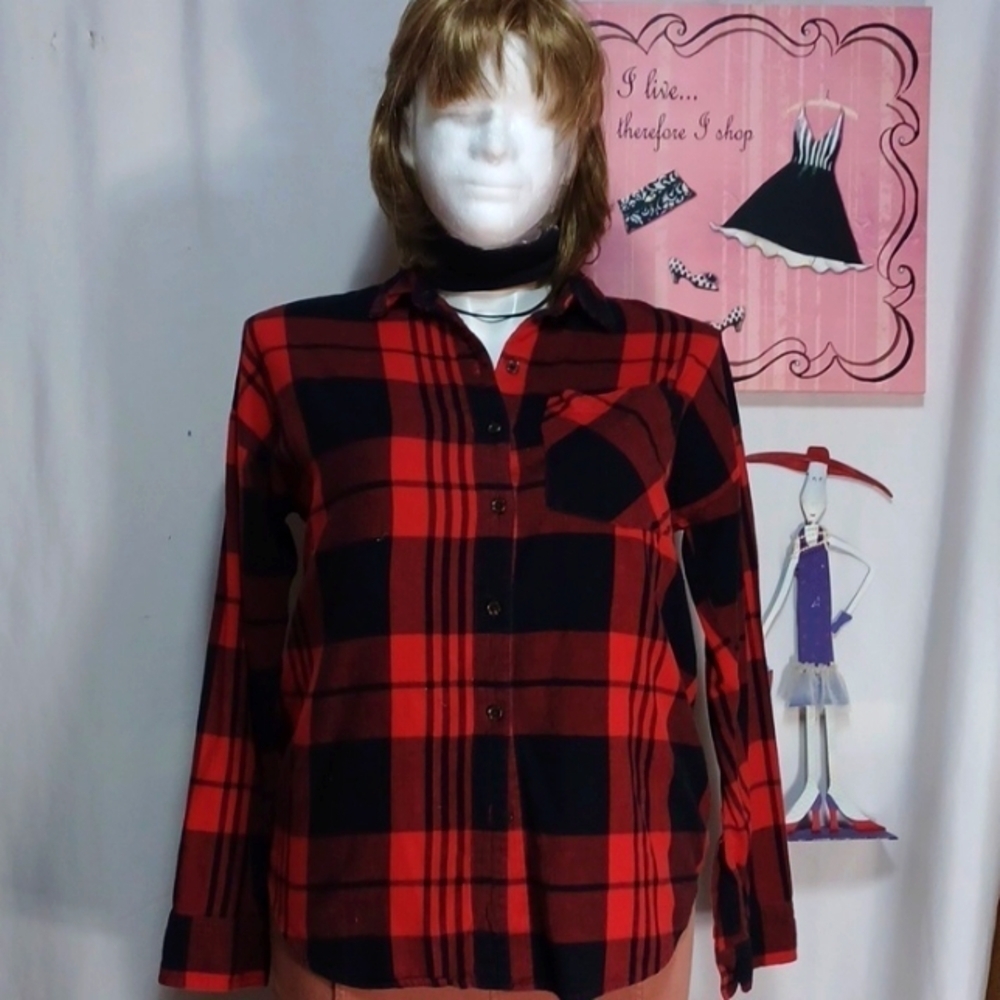 Old Navy Boyfriend shirt size med